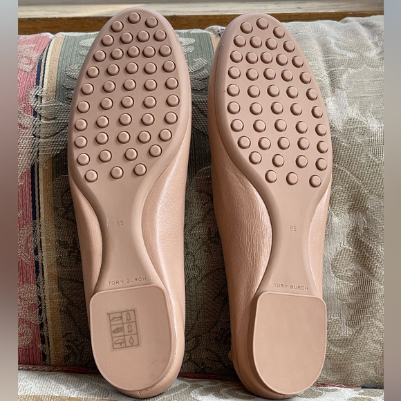 Tory Burch Claire Ballet Flat Women. Light sand/ silver/ gold. Size 8.5 Women - Picture 5 of 6